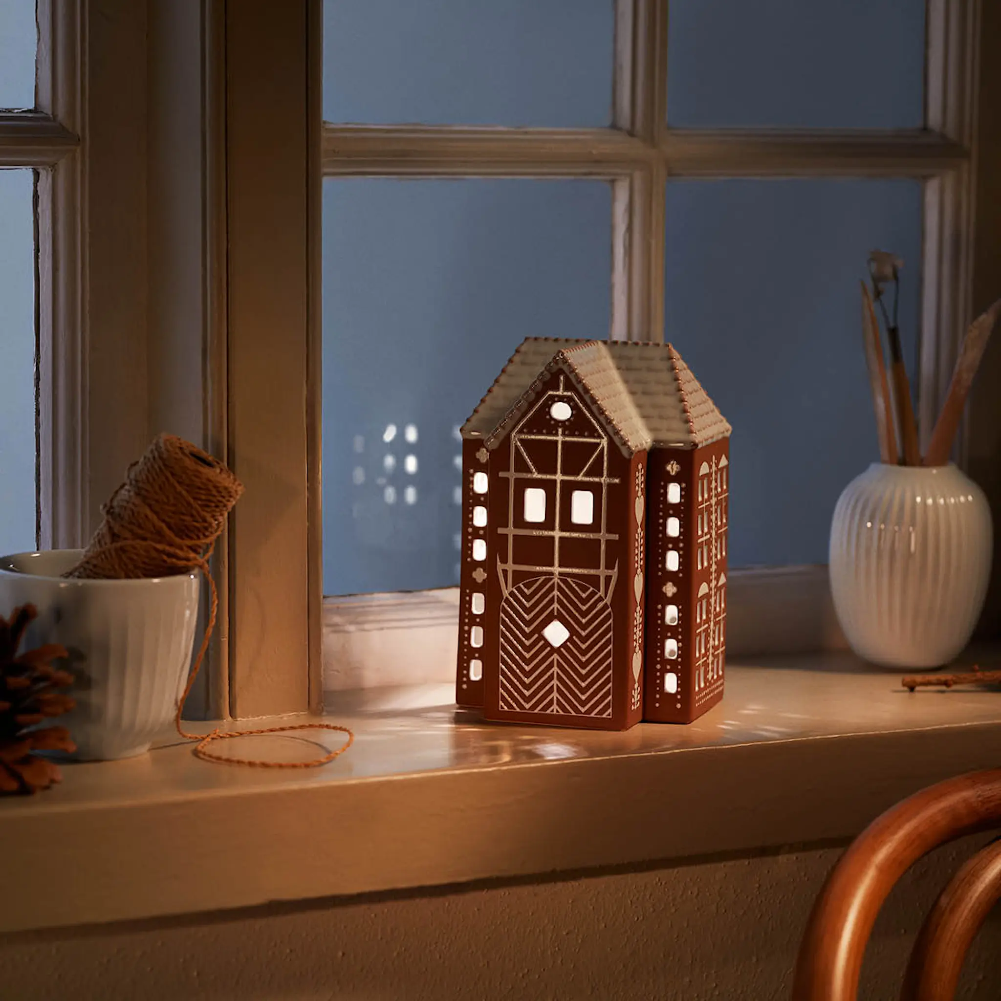 Kähler Pepparkakshus ljuslykta Large Brun