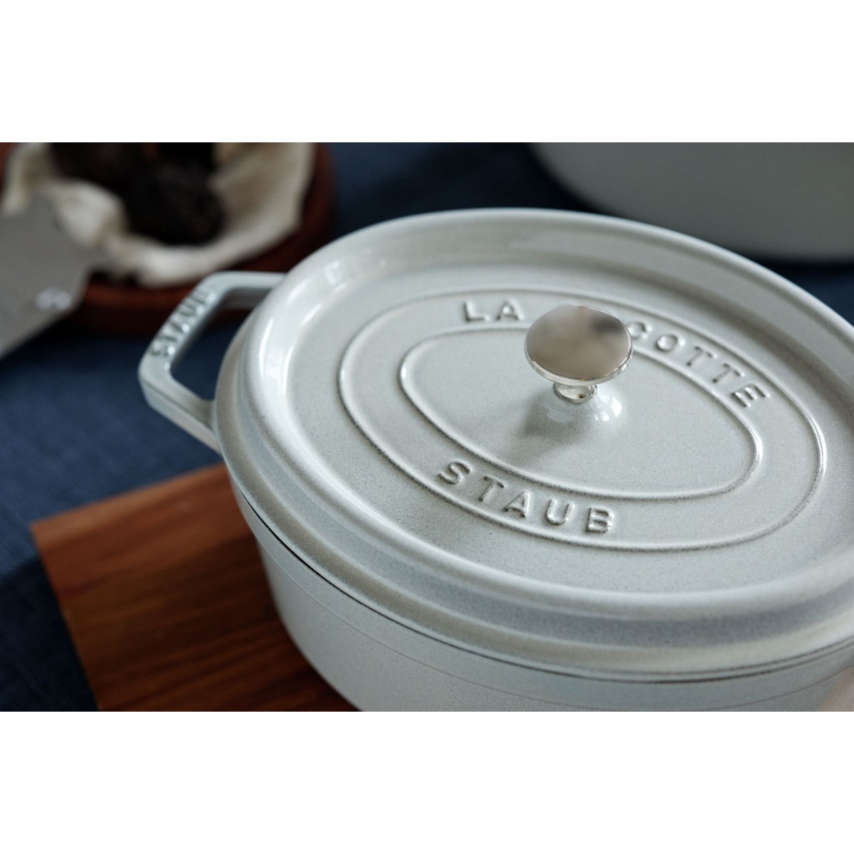 Staub La Cocotte oval gryte 29 cm 4,2L hvit