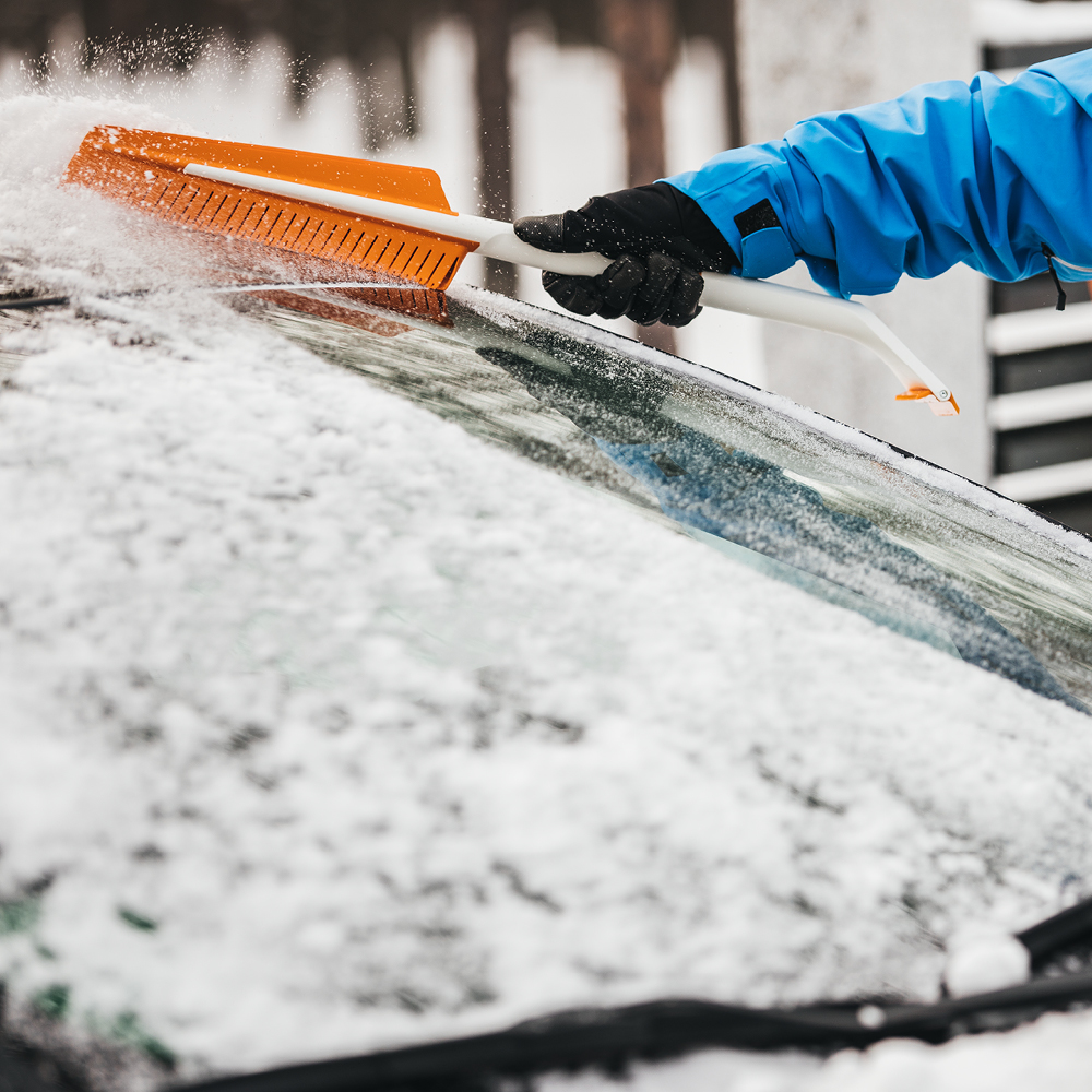 Fiskars SnowXpert™ Harja/jääraappa 67,5 cm Valkoinen/Oranssi