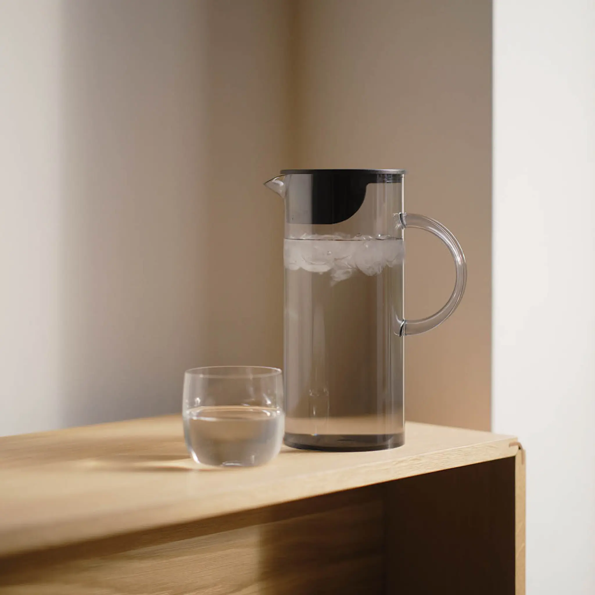 Stelton EM77 Kanna Med Lock 1,5 L Smoke