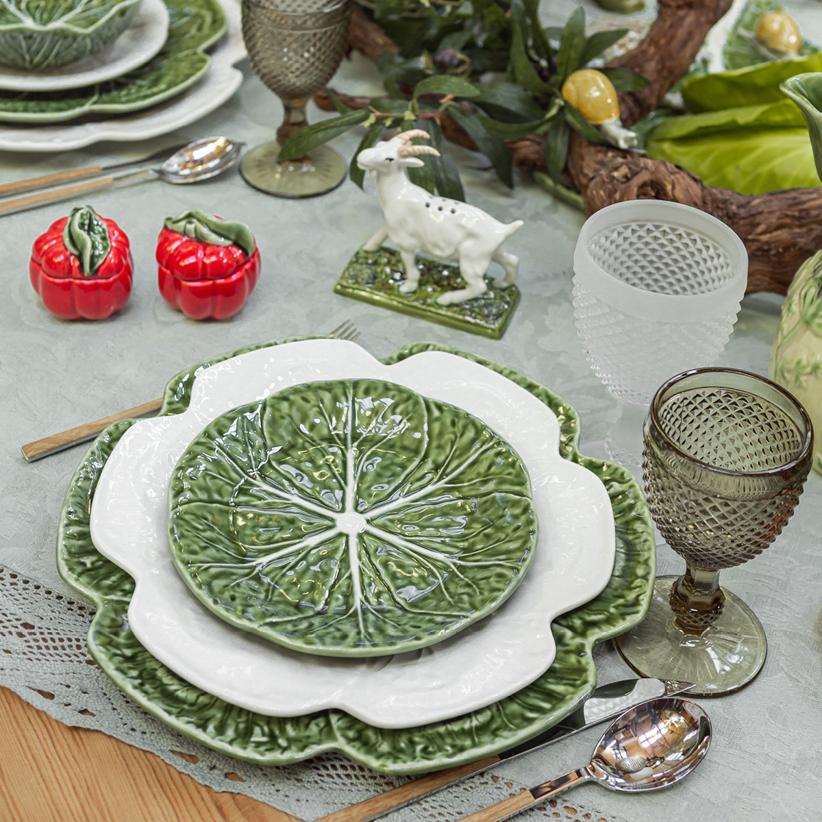 Bordallo Pinheiro Cabbage tallerken kålblad 19 cm grønn