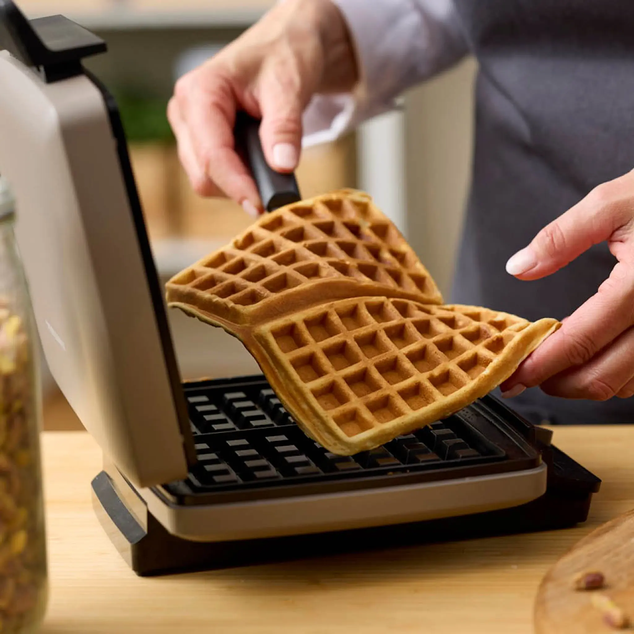 Blomsterberg Belgisk vaffeljern 1200W latte