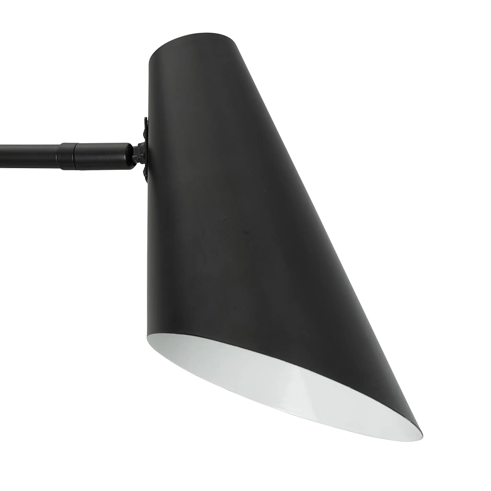 Dyberg Larsen Cale vägglampa med vinkel 46 cm svart