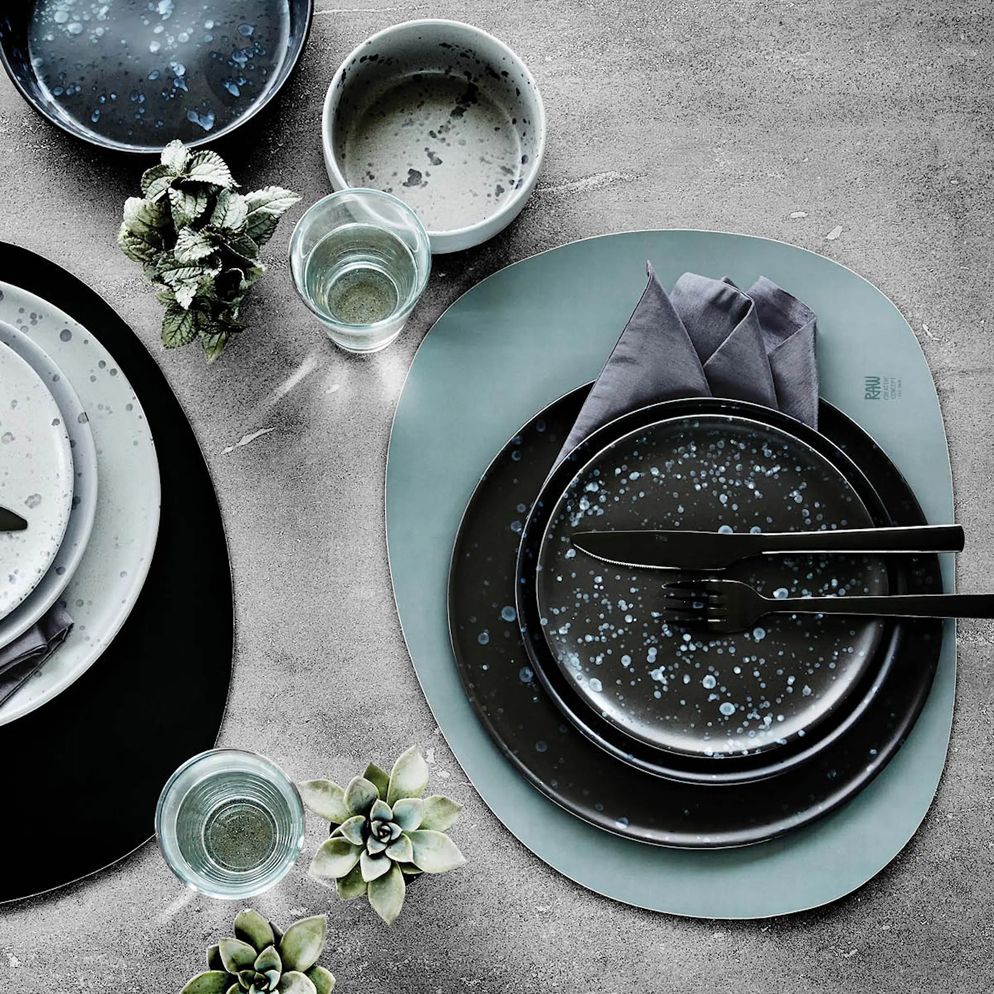 Aida RAW bordstablett silikon 41x33,5 cm Grön