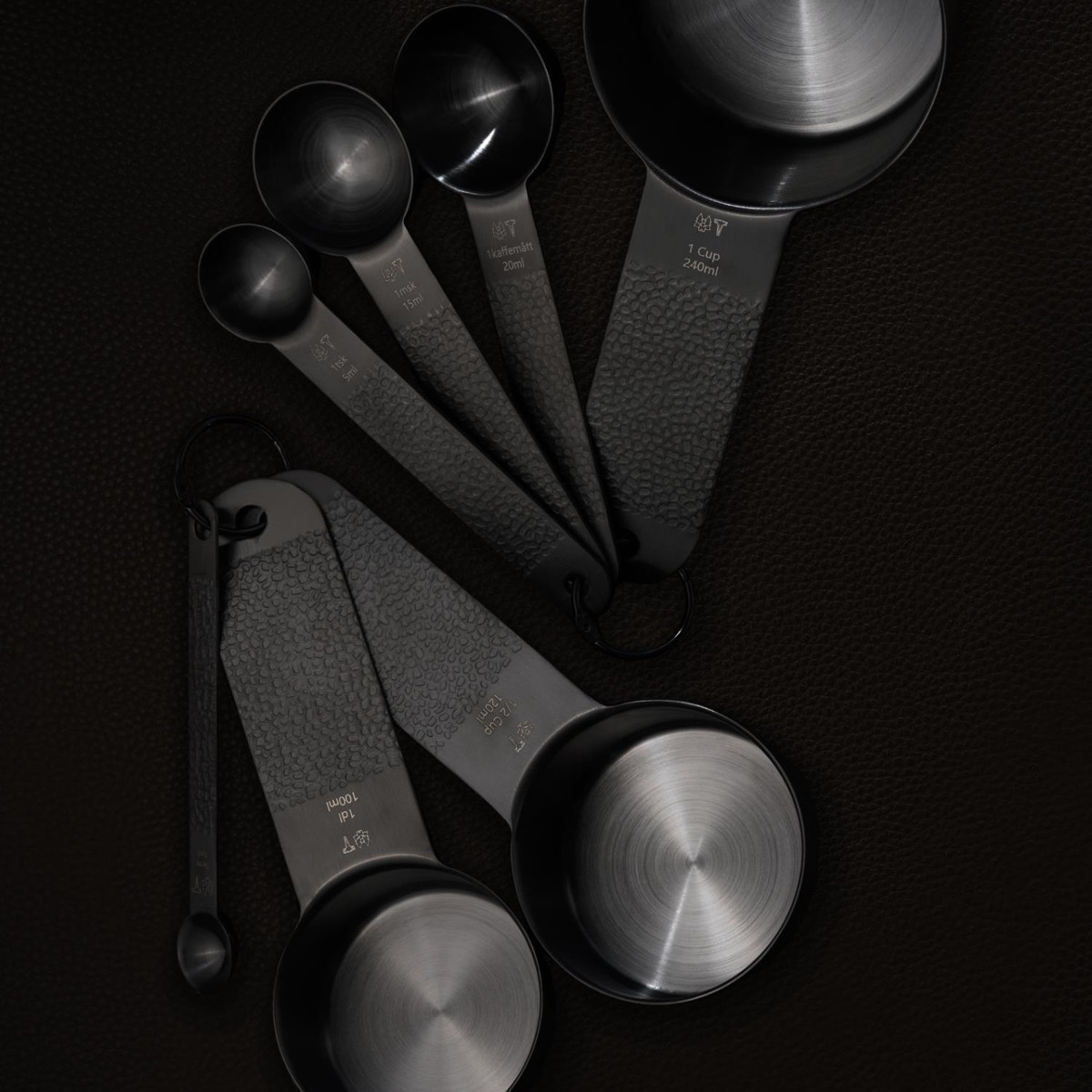 Vargen & Thor Frost Mittalusikka 7 osaa Musta