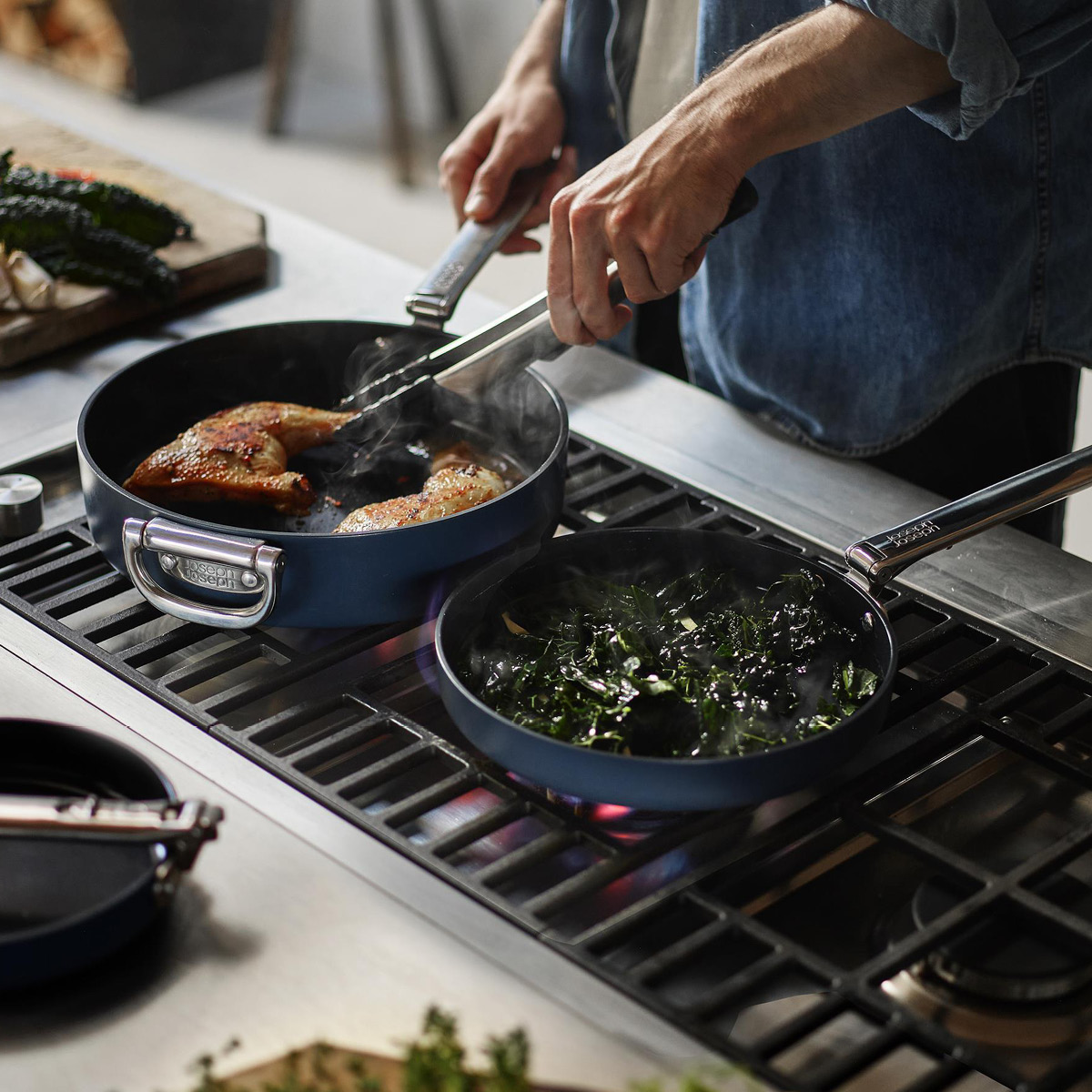 Joseph Joseph Space stekpanna 30 cm midnight blue