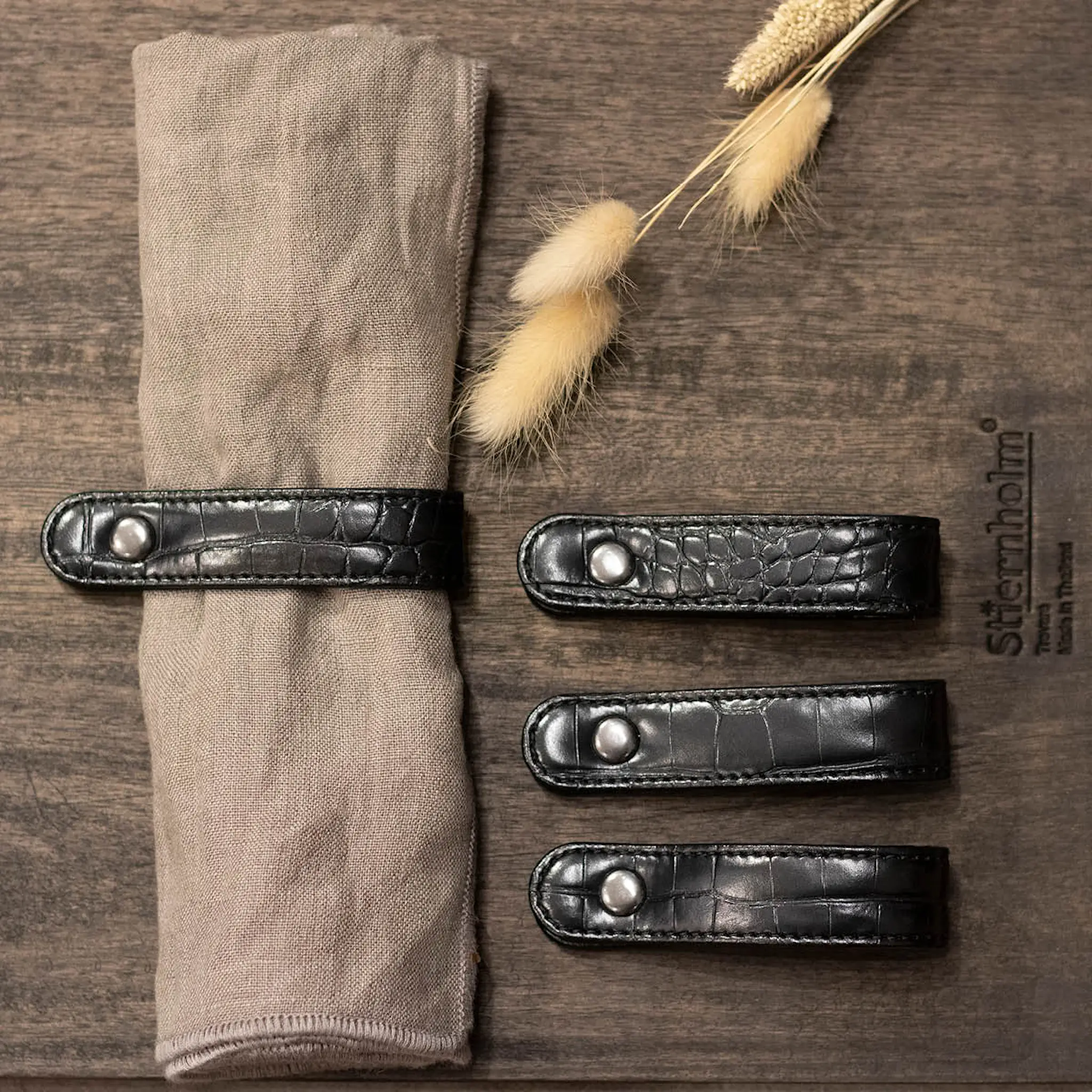 Stiernholm CroCo Lautasliinarengas 4 kpl Musta