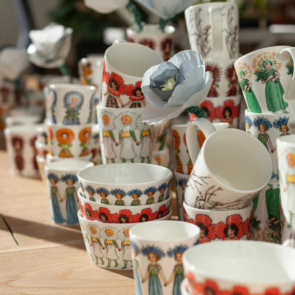 Design House Stockholm Elsa Beskow Mugg Fru Ringblomma 28 cl
