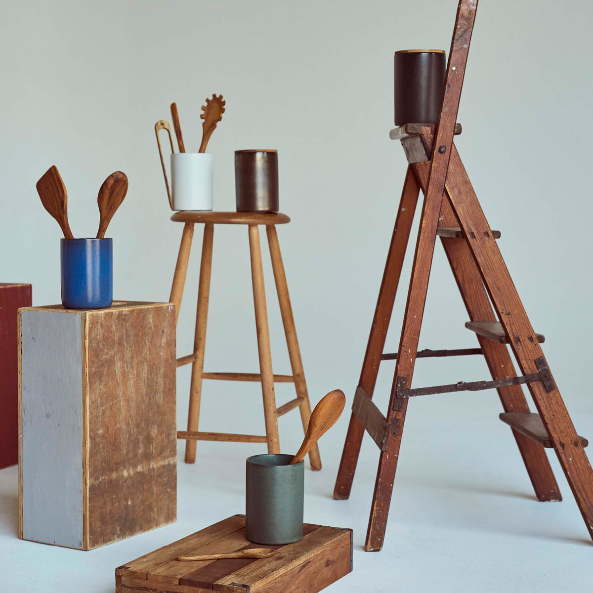 Aida Raw oppbevaringskrukke med lokk titanium black