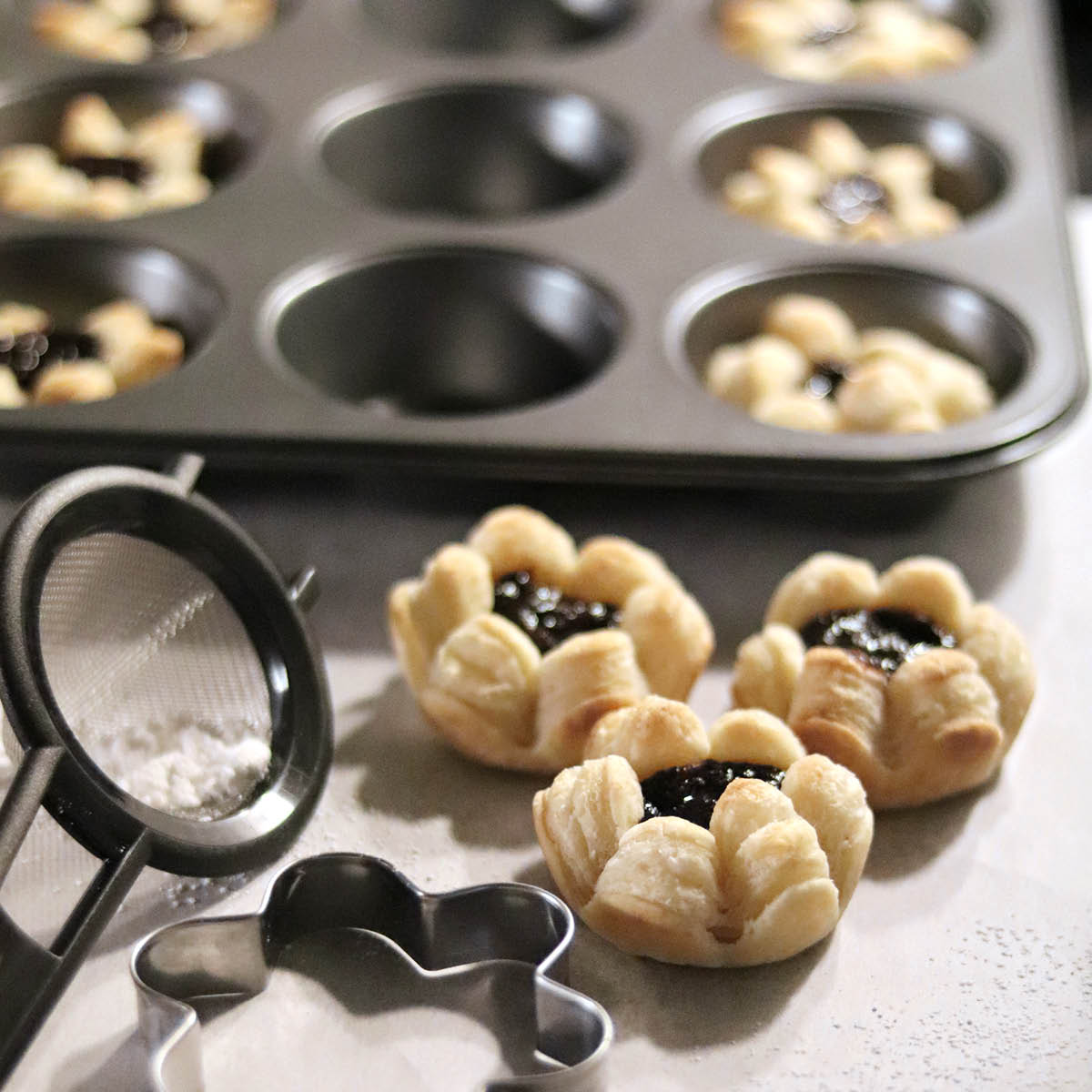 Gastromax Baking Muffinsivuoka 23x26 cm 12 muffinia Hiiliteräs