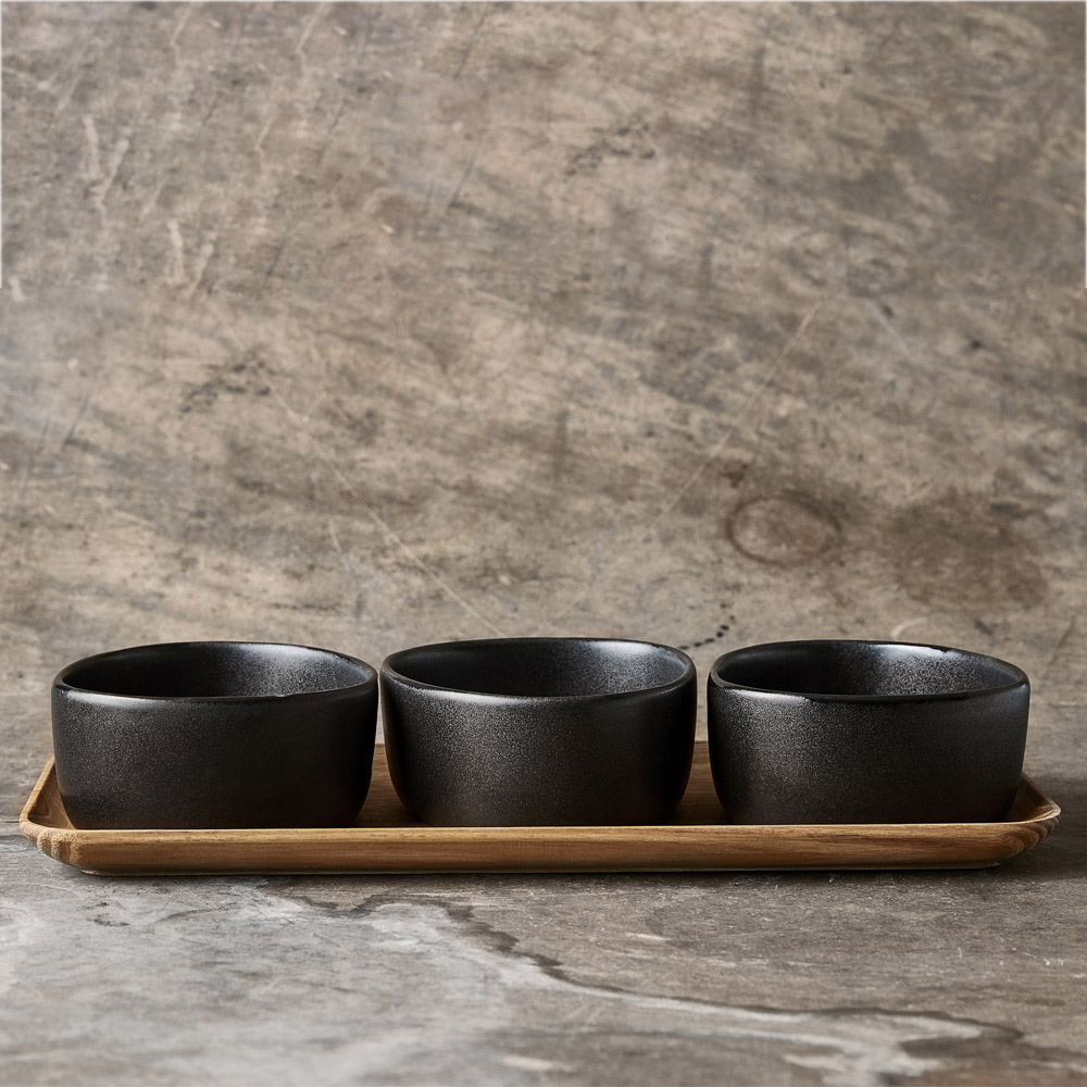 Aida RAW Titanium Black organic skålsett 3 stk m/teakbrett 14x32,5 cm
