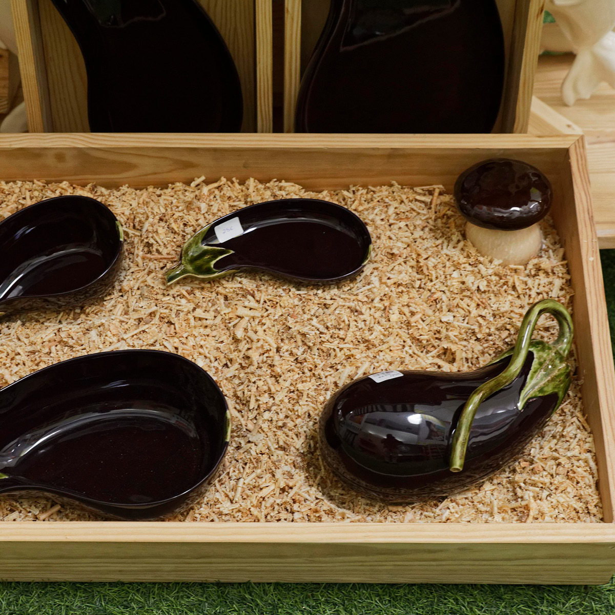 Bordallo Pinheiro Aubergine Fat 24,5 cm