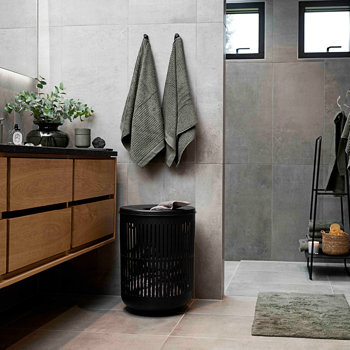 Zone Ume tvättkorg 54 cm svart