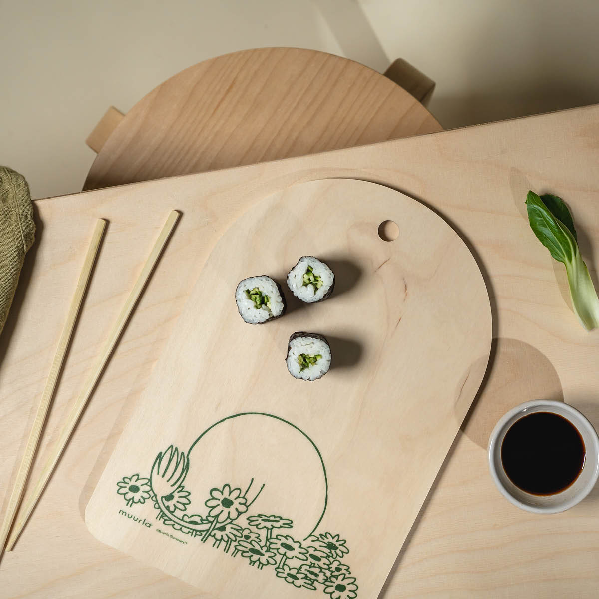 Muurla Mumin skärbräda/serveringsbricka Sommarflört 21x31cm vit