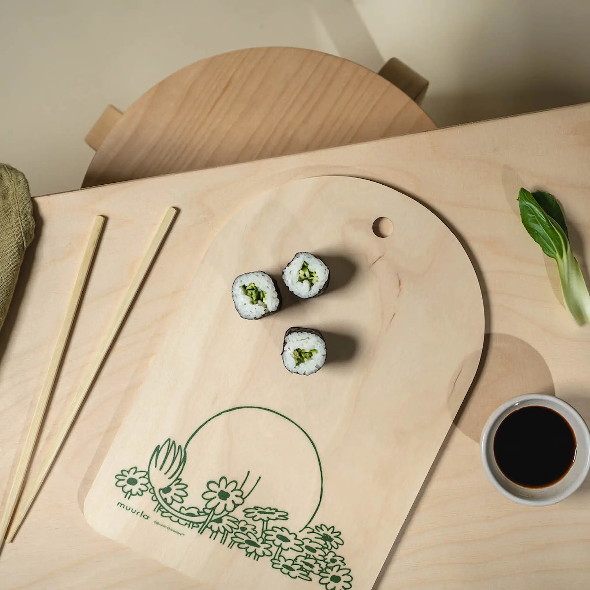 Muurla Mumin skärbräda/serveringsbricka Sommarflört 21x31cm vit