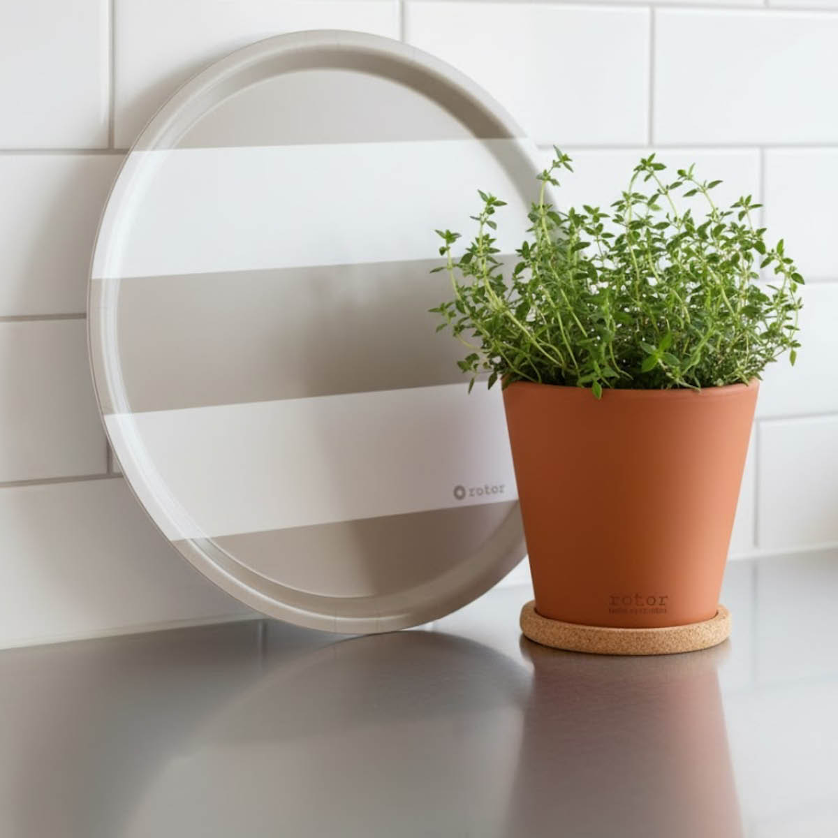 Rotor Design Stripes serveringsbricka 38x38 cm beige/vit