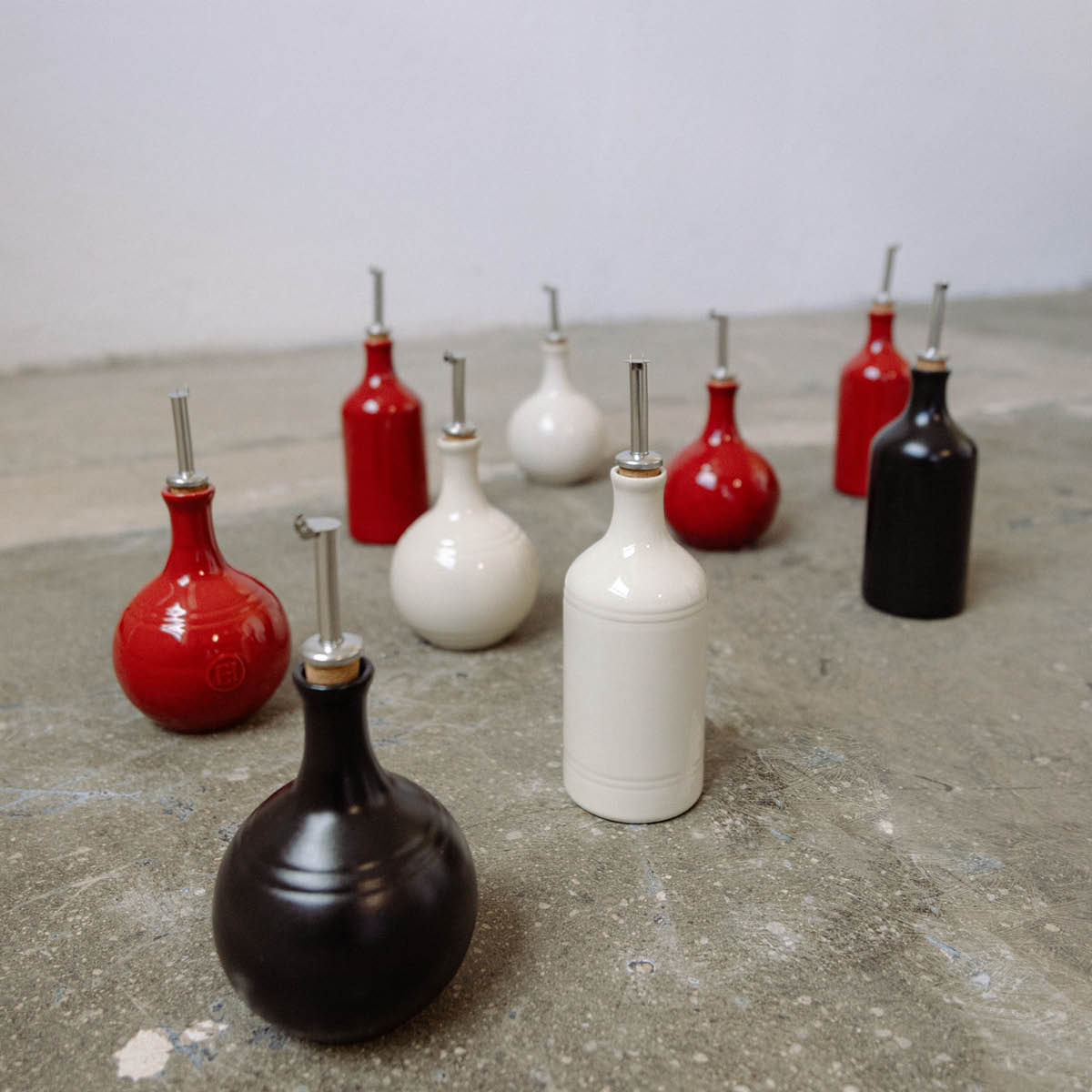 Emile Henry Flaska för olivolja 400 ml svart