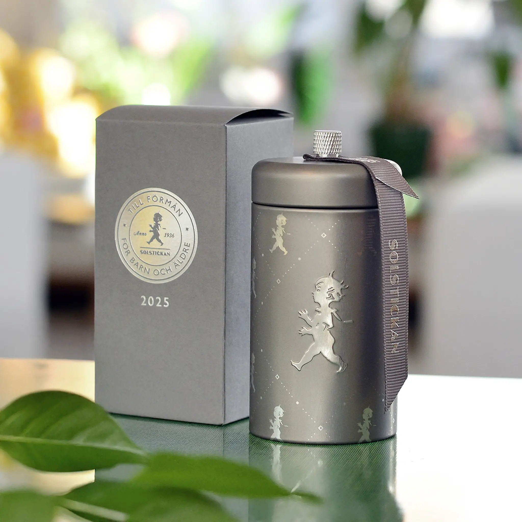 SOLSTICKAN Tändsticksrör 2025 års design silver