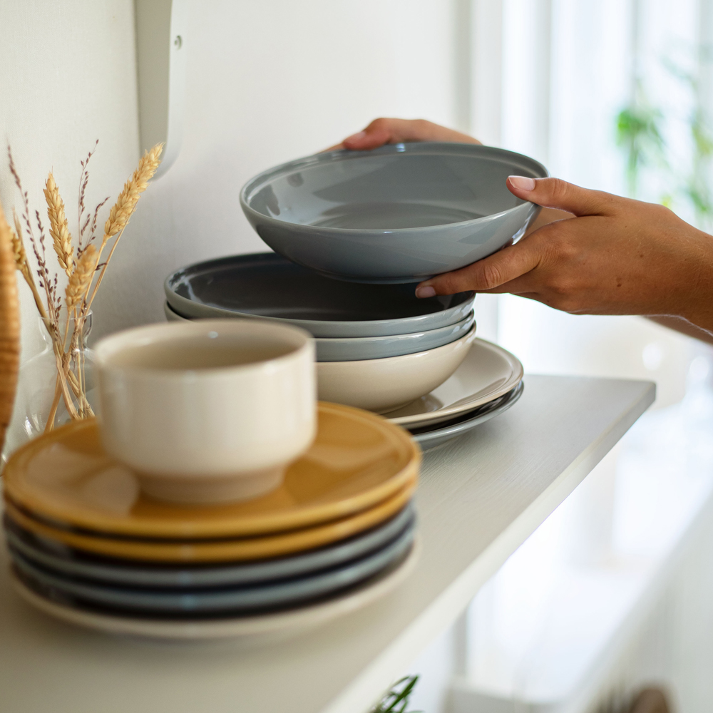 Rörstrand Höganäs Keramik asjett 19 cm sand