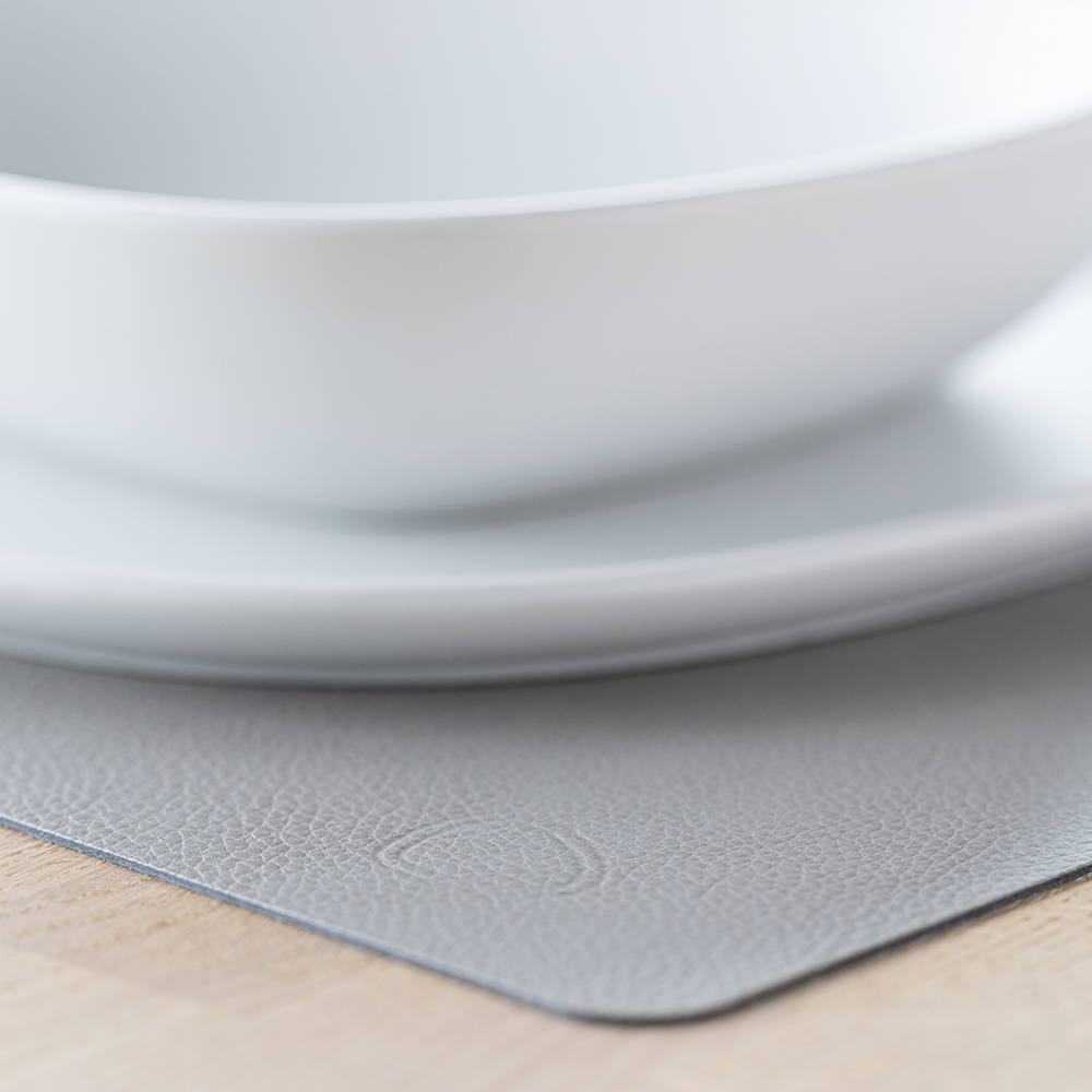 LIND DNA Square Leather Serene Pöytätabletti 35x44 cm Ash