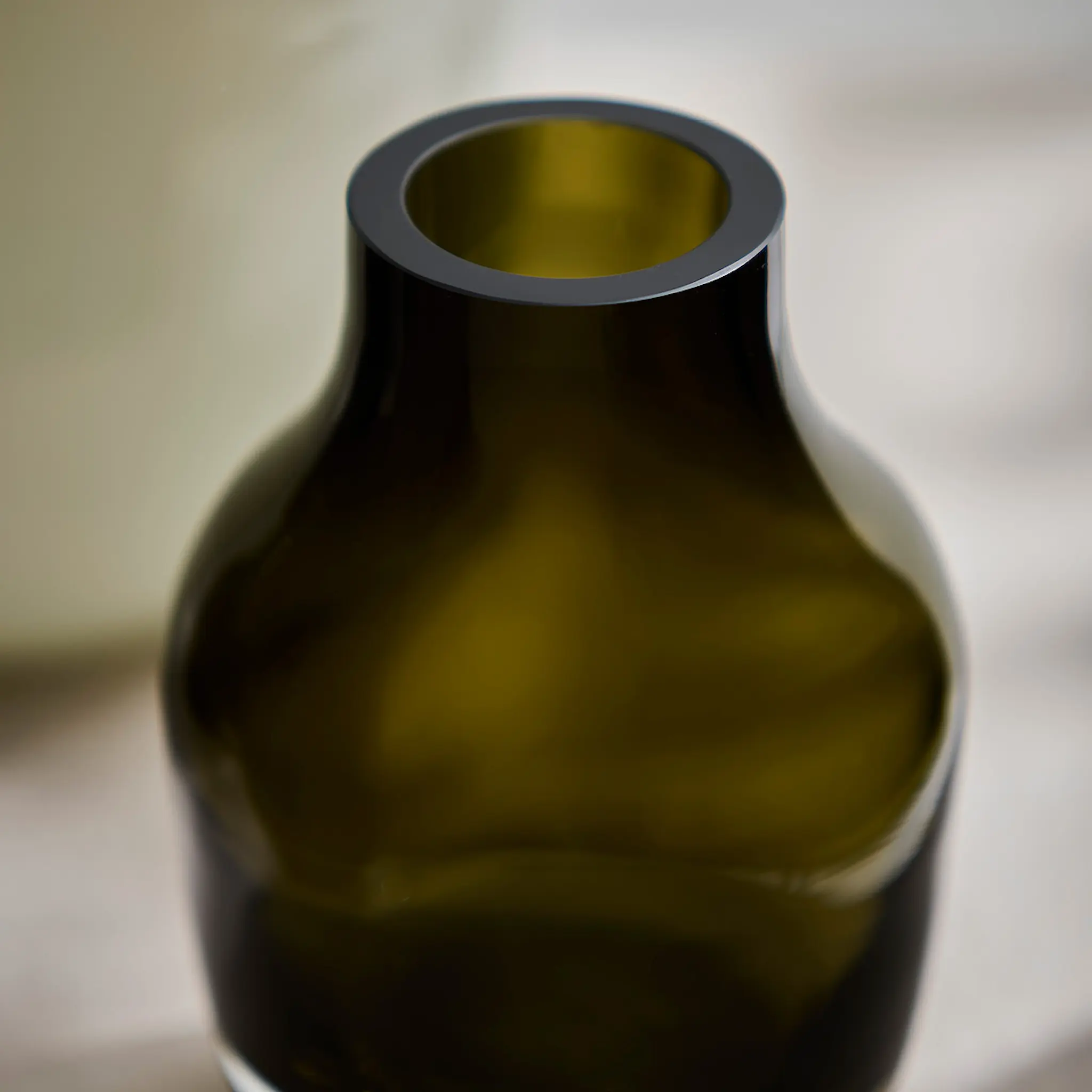 Tell Me More Paloma vas liten 20 cm smoke green