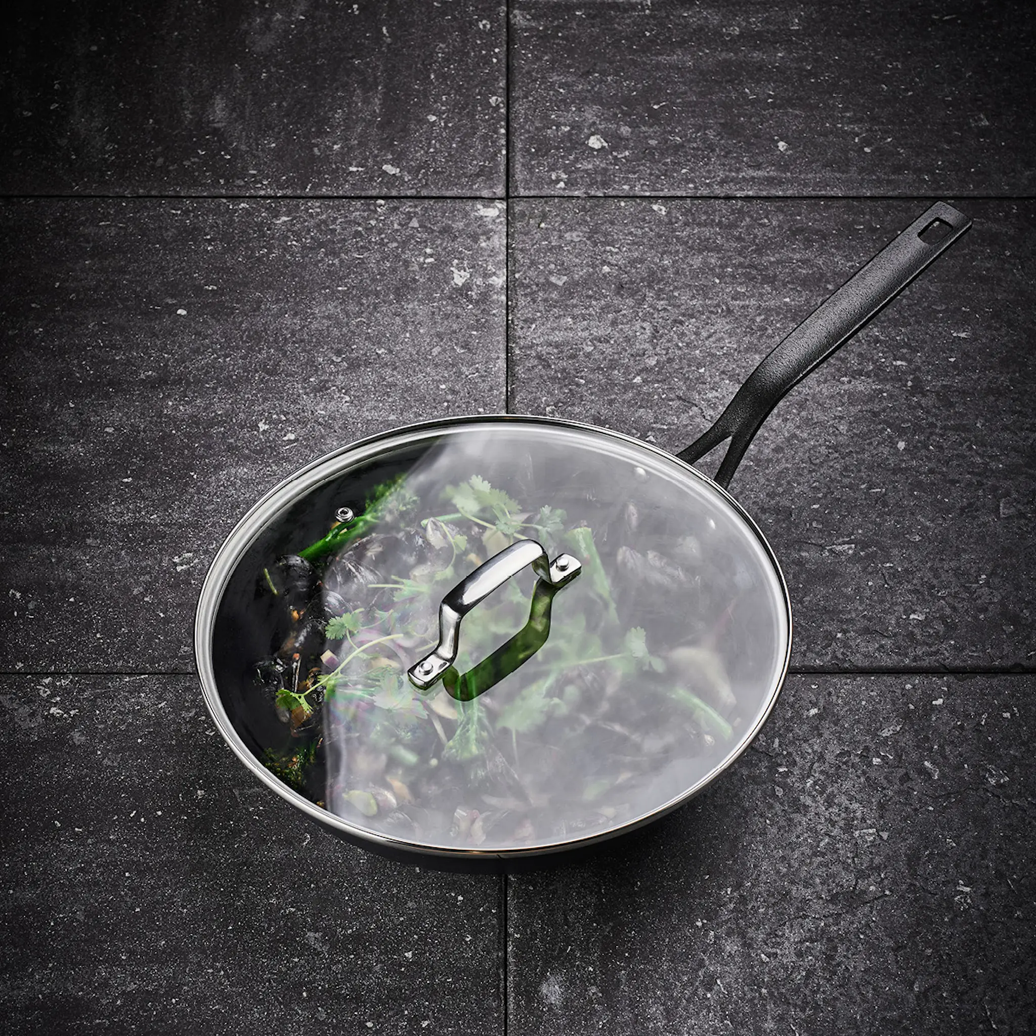 Modern House Blue Carbon wok 30,5 cm svart