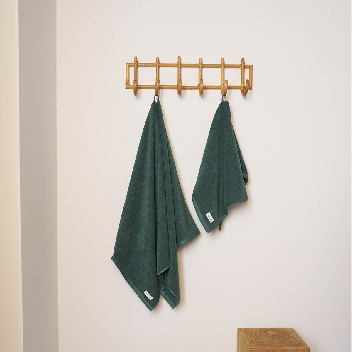 The Organic Company MILD handduk 50x80 cm dark green