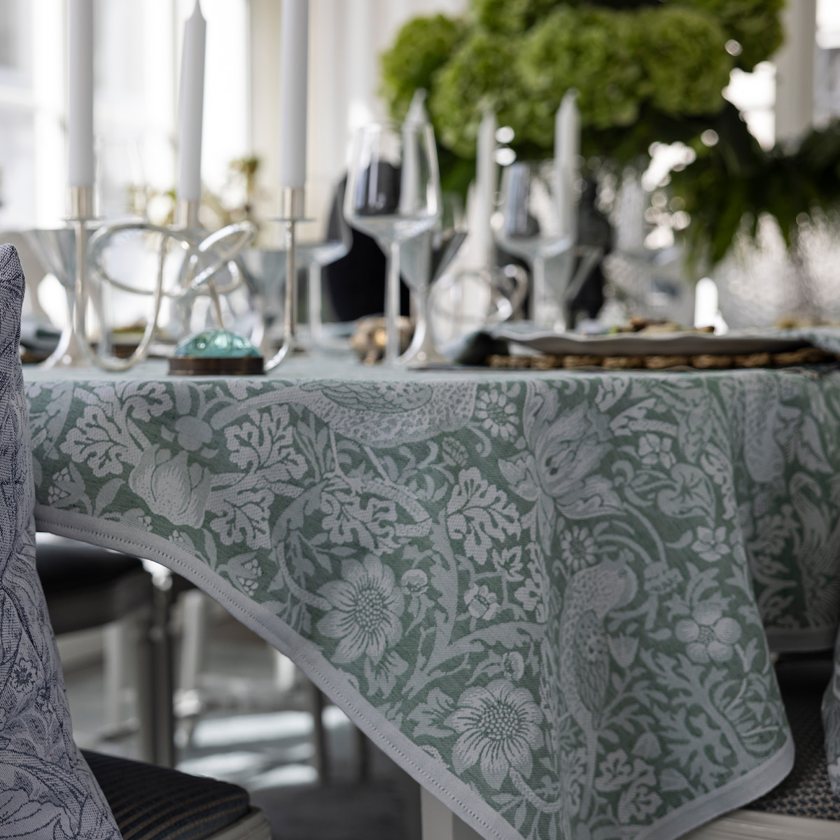 Ekelund Strawberry Thief Pöytäliina 150x150 cm Vihreä