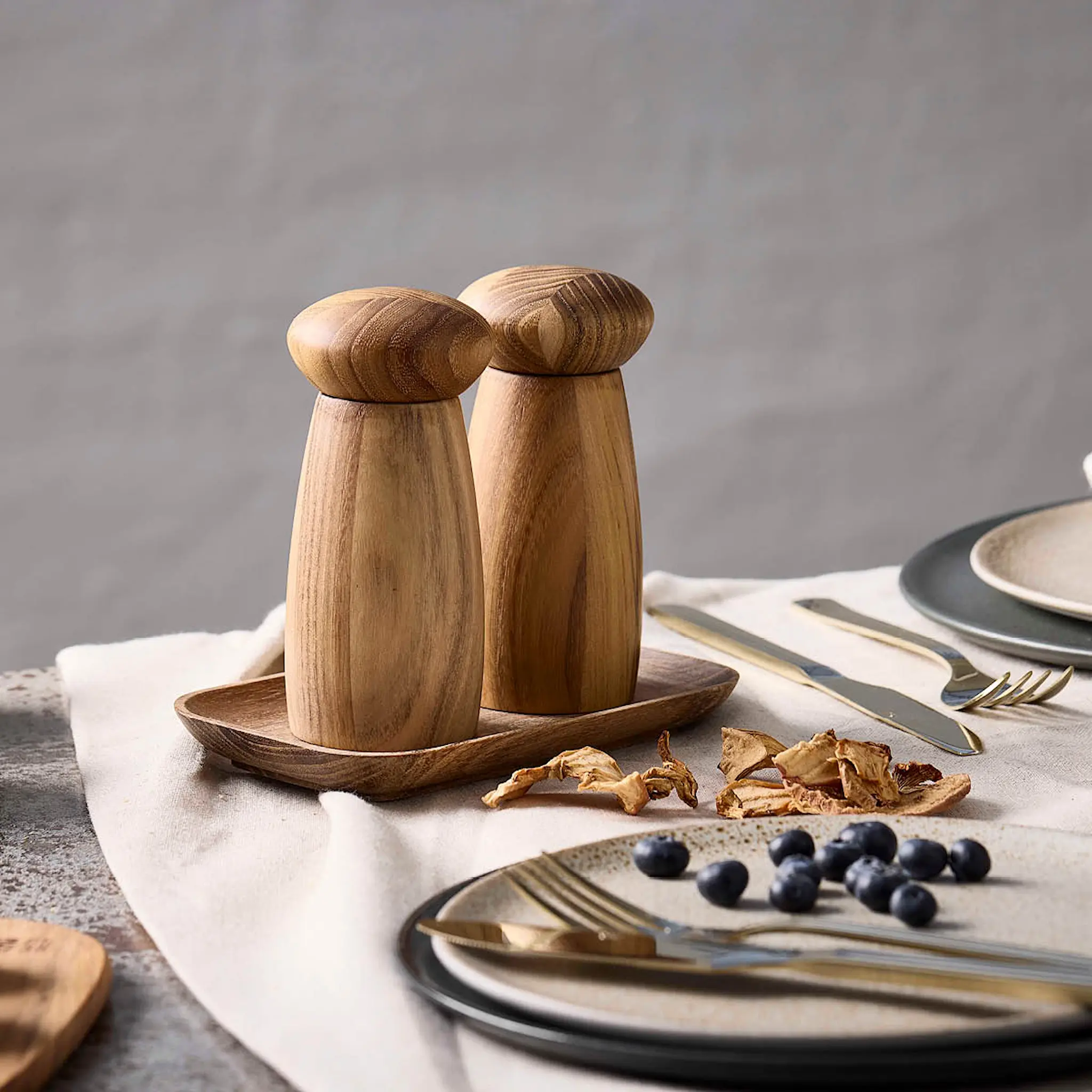 Aida RAW Teak bricka 10x17 cm