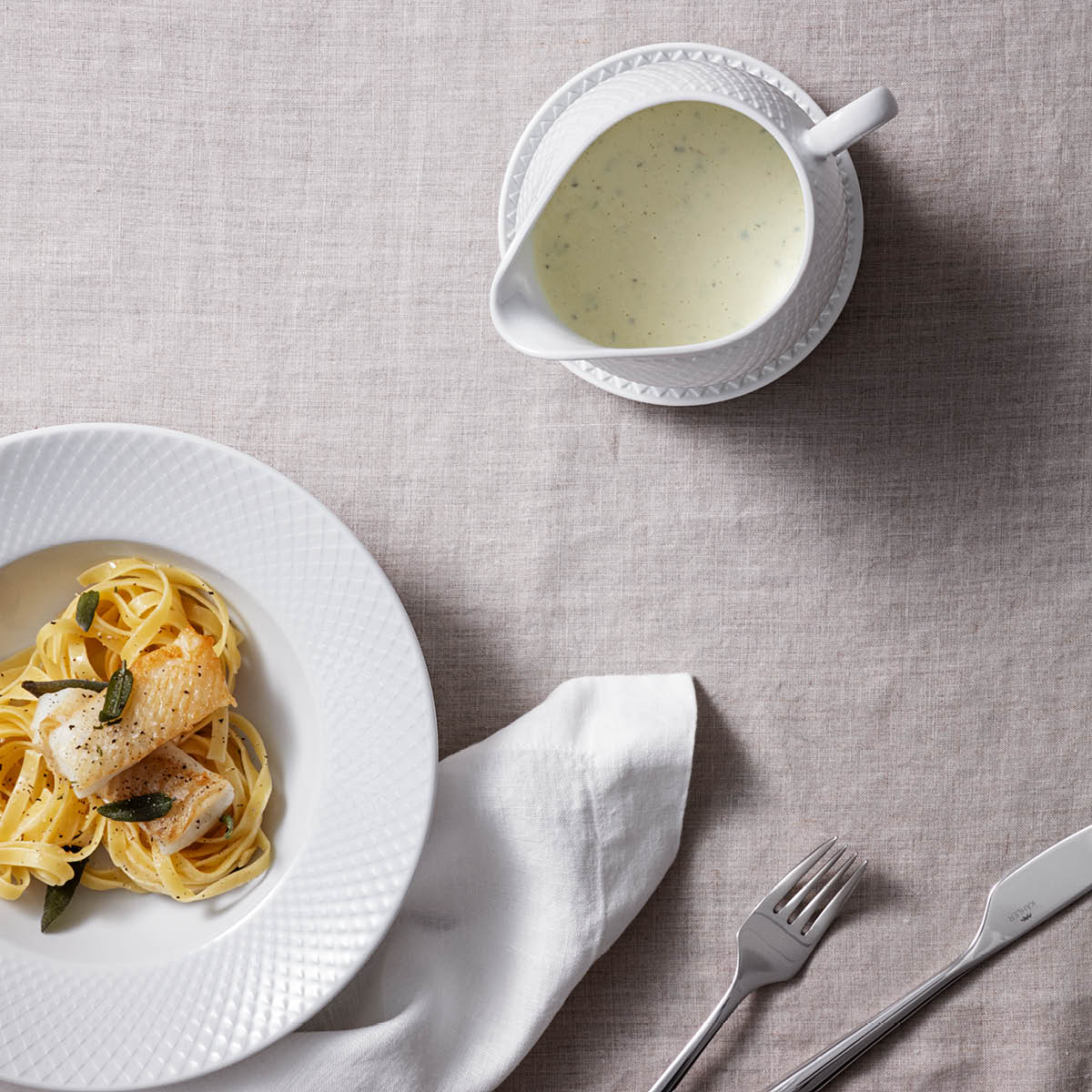 Lyngby Porcelæn Rhombe Såskanna 67 cl Vit