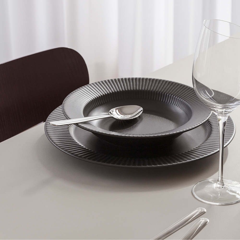 Eva Trio Legio Nova Syvä Lautanen 22 cm Musta