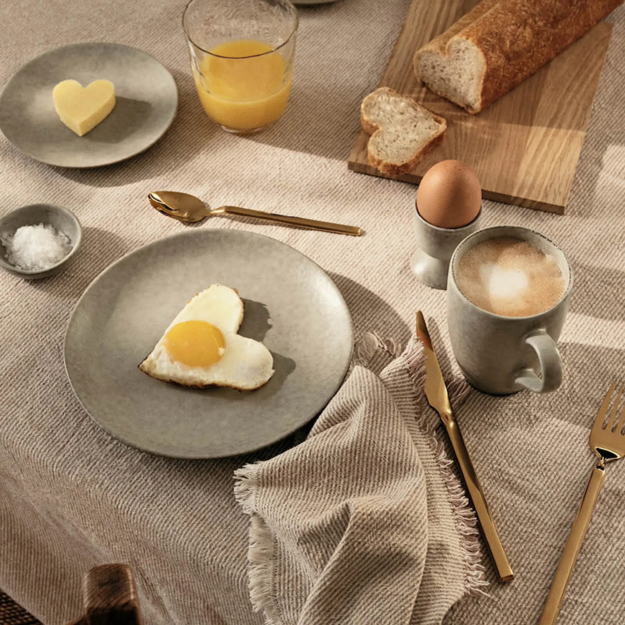 Broste Copenhagen Nordic Marsh mugg med öra 25 cl dusty green