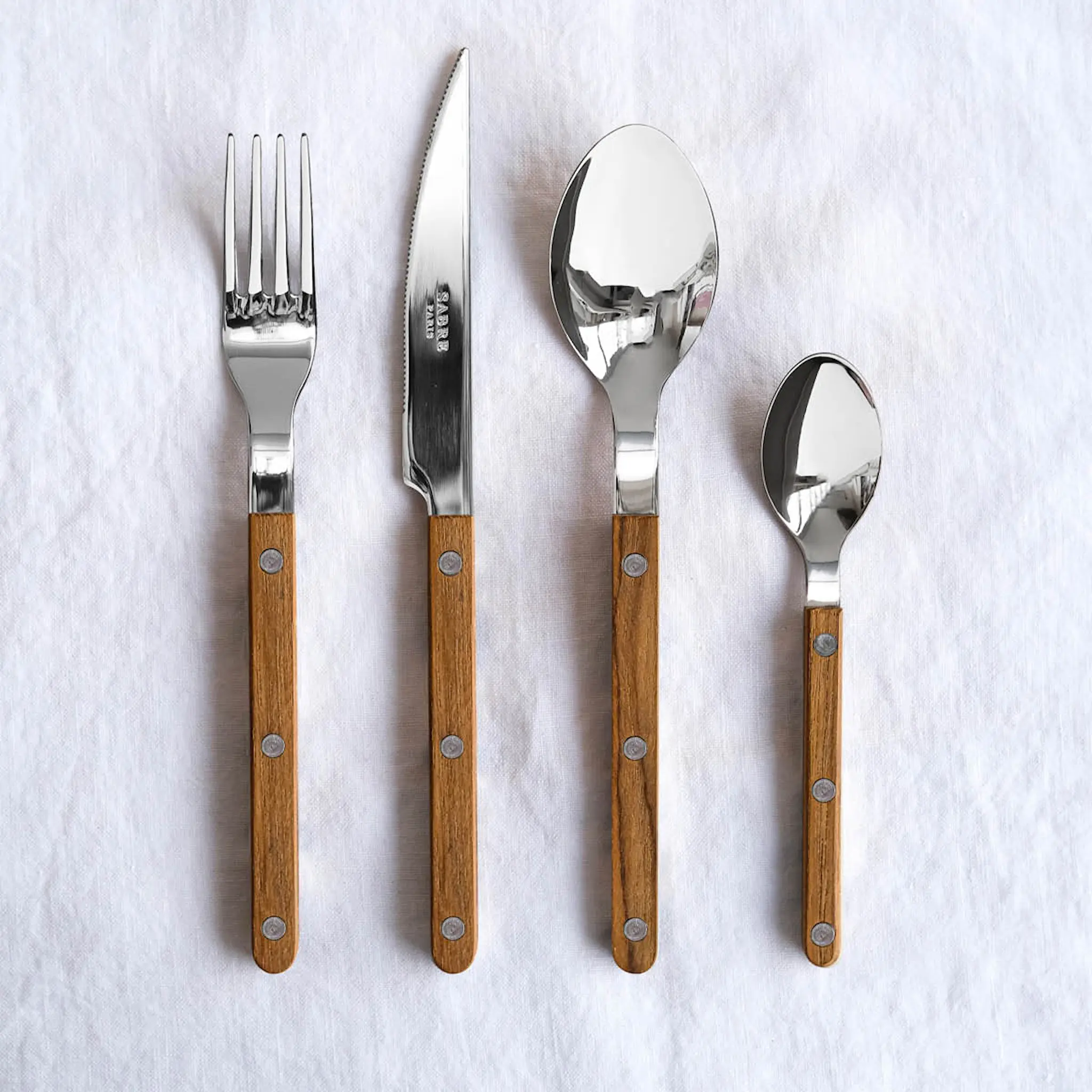 Sabre Bistrot ruokailuvälinesarja 4 kpl tiikki