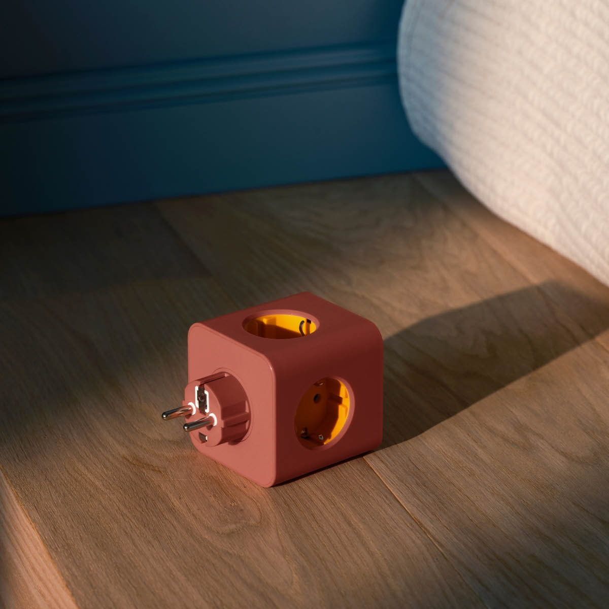 Kreafunk Ampie monipistorasia USB-A/USB-C terrakotta