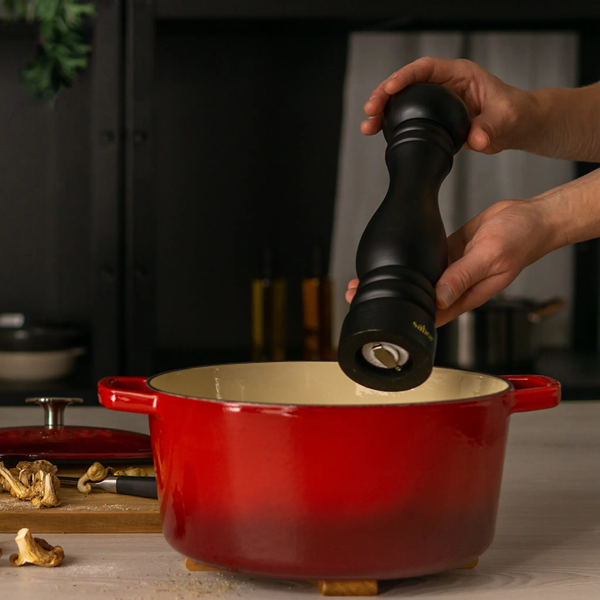Sabor Gjutjärnsgryta 6,7 L röd