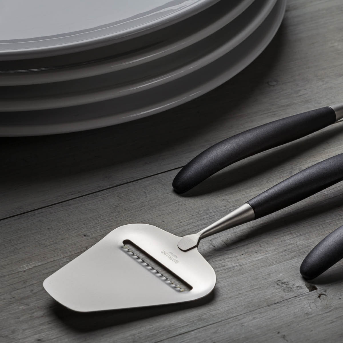 Bjørklund Amitto osthyvel universal svart