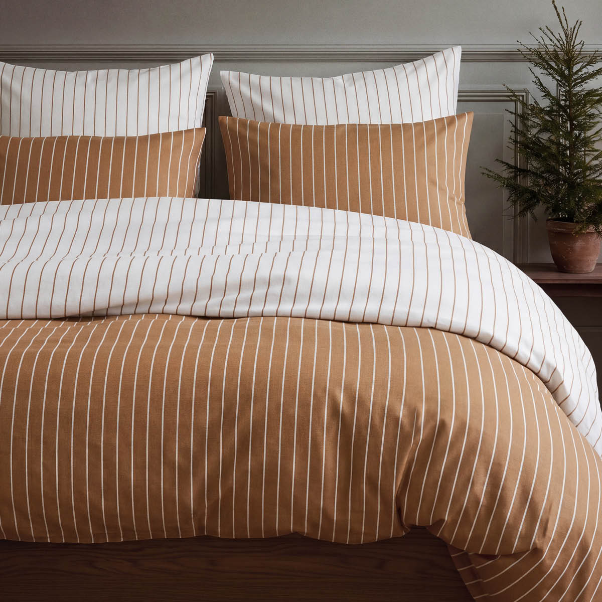 Juna Soft påslakanset 150x210 cm offwhite/karamell