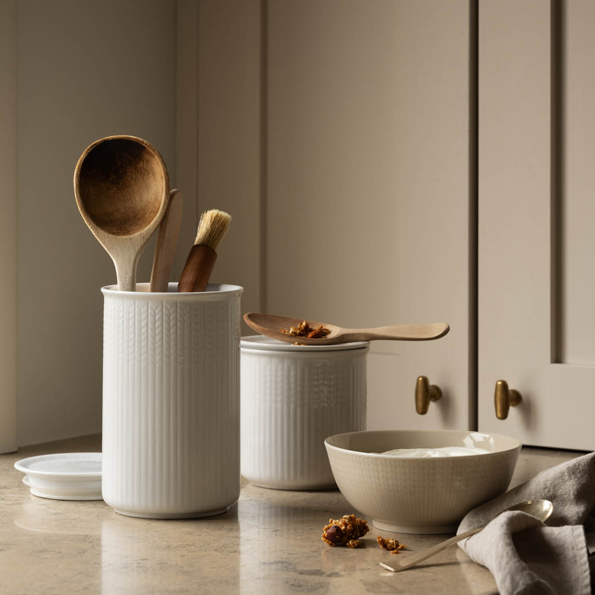 Rörstrand Swedish Grace krukke M 0,8L snø/hvit