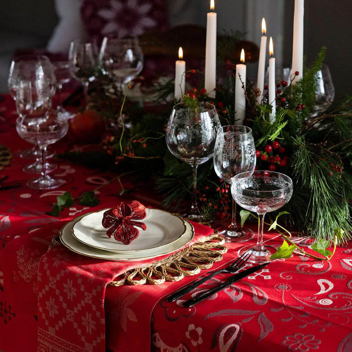 Ekelund Torplyckan bordsduk 145x250 cm röd