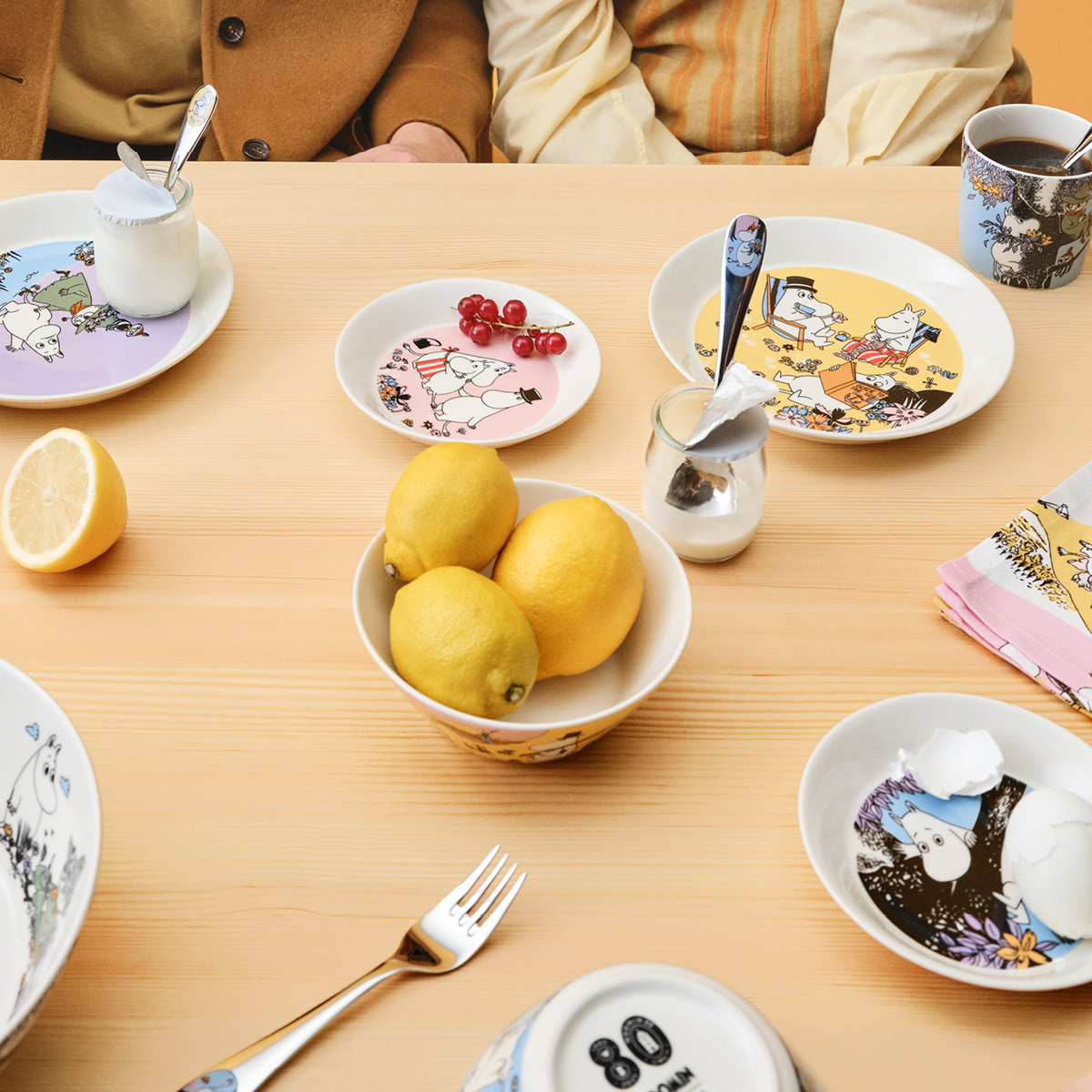 Moomin Arabia Mummi asjett 19 cm Familietid 80 år