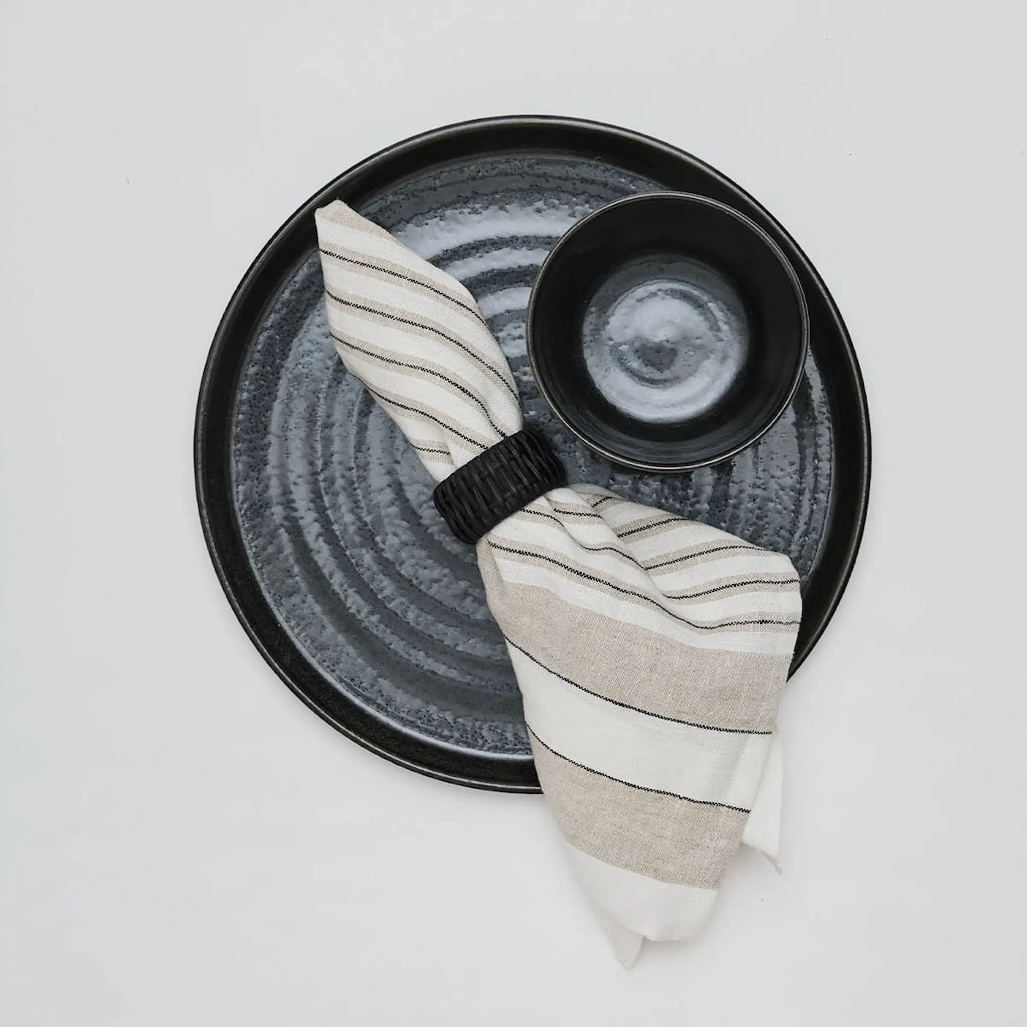 Tell Me More Noah tygservett 50x50 cm beige stripe