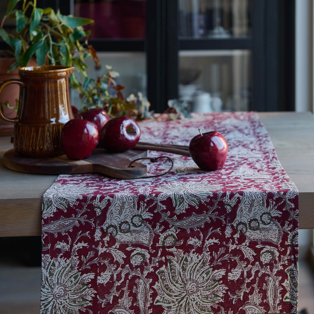 Fondaco Dante bordslöpare 40x145 cm röd
