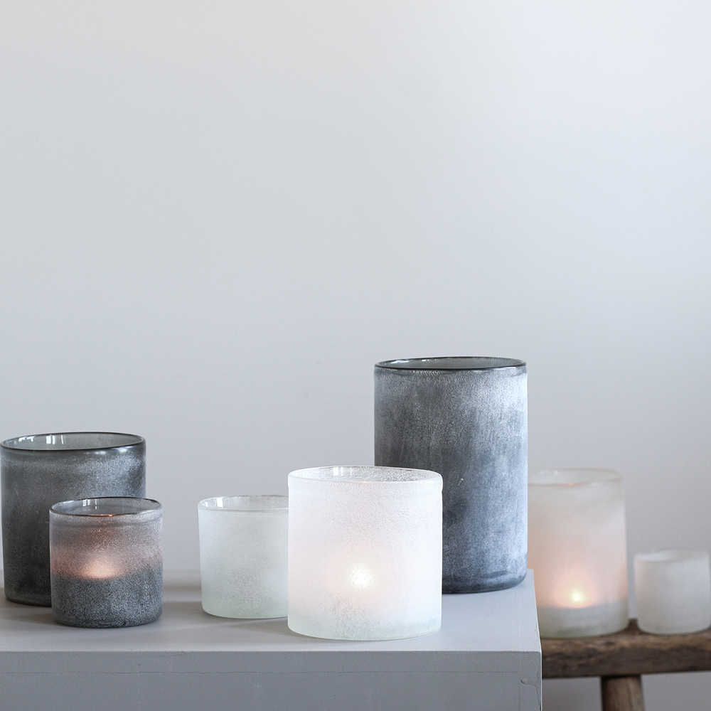 Tell Me More Frost Ljuslykta 9x9 cm Grå