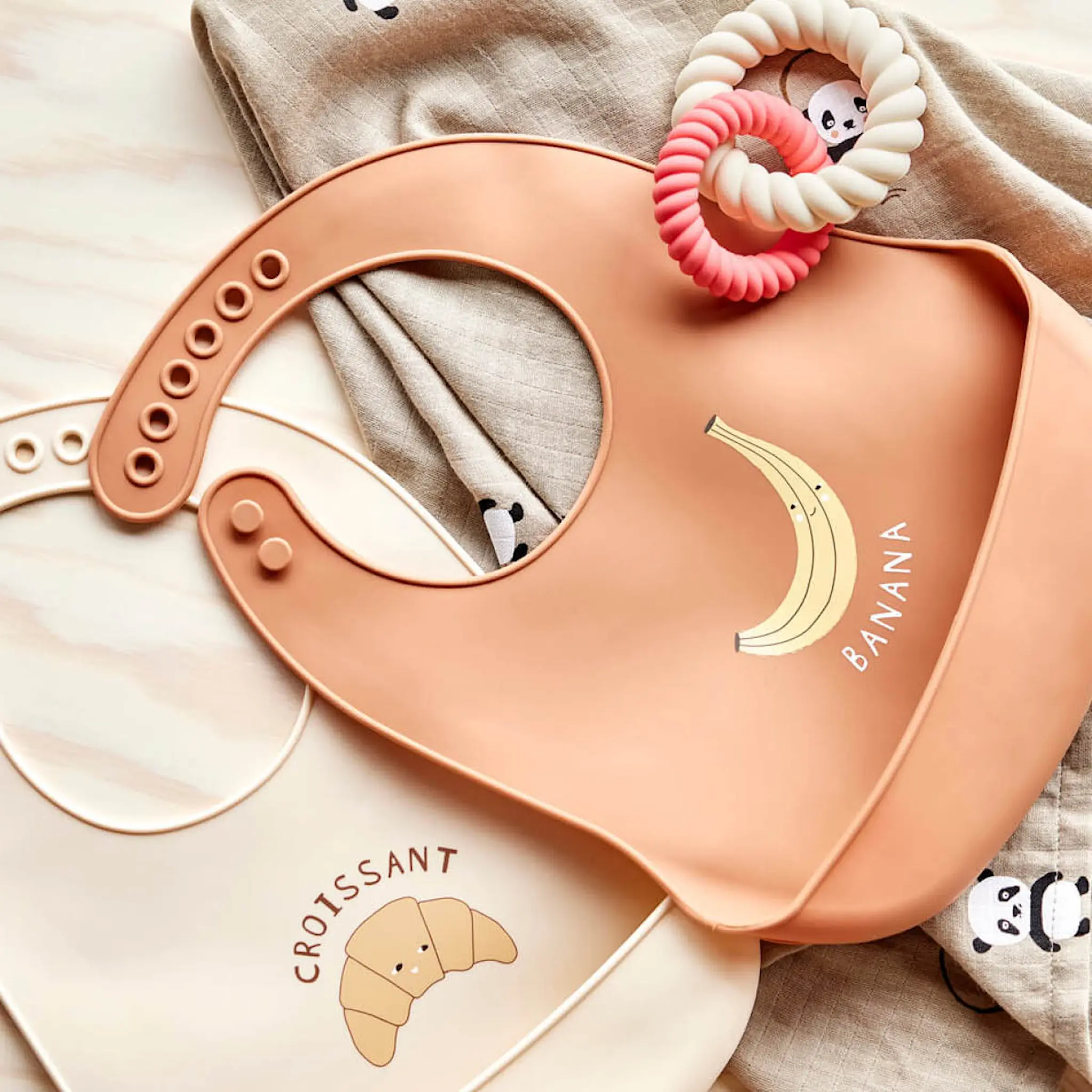 OYOY Yummy haklapp silikon 2-pack Caramel/Butter