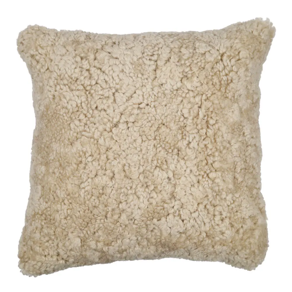 Pute new zealand saueskinn kort ull 40x40 cm moon light