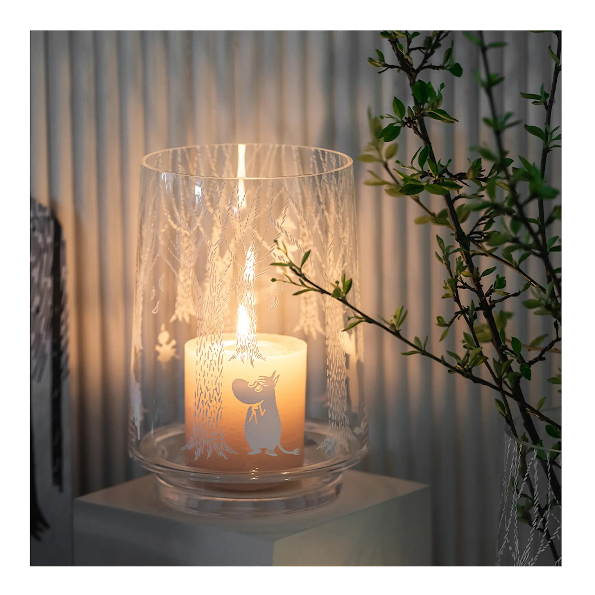 Muurla Mumin vas / ljuslykta 20 cm I skogen