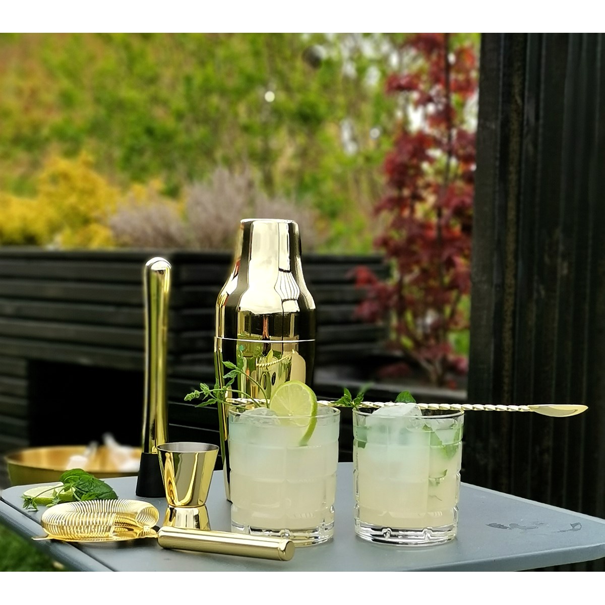 Modern House Sontell cocktailsil gull