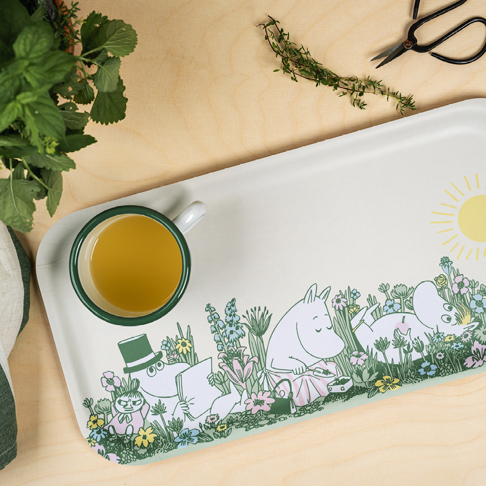 Muurla Mumin bricka 43x22 cm i trädgården beige