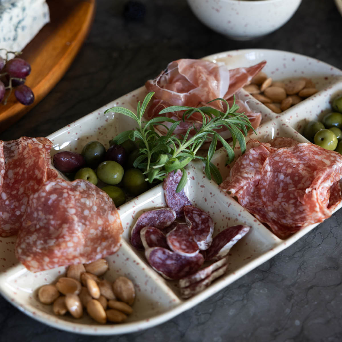 Sagaform Ditte serveringsfat 36x20x3,5 cm beige/burgunder