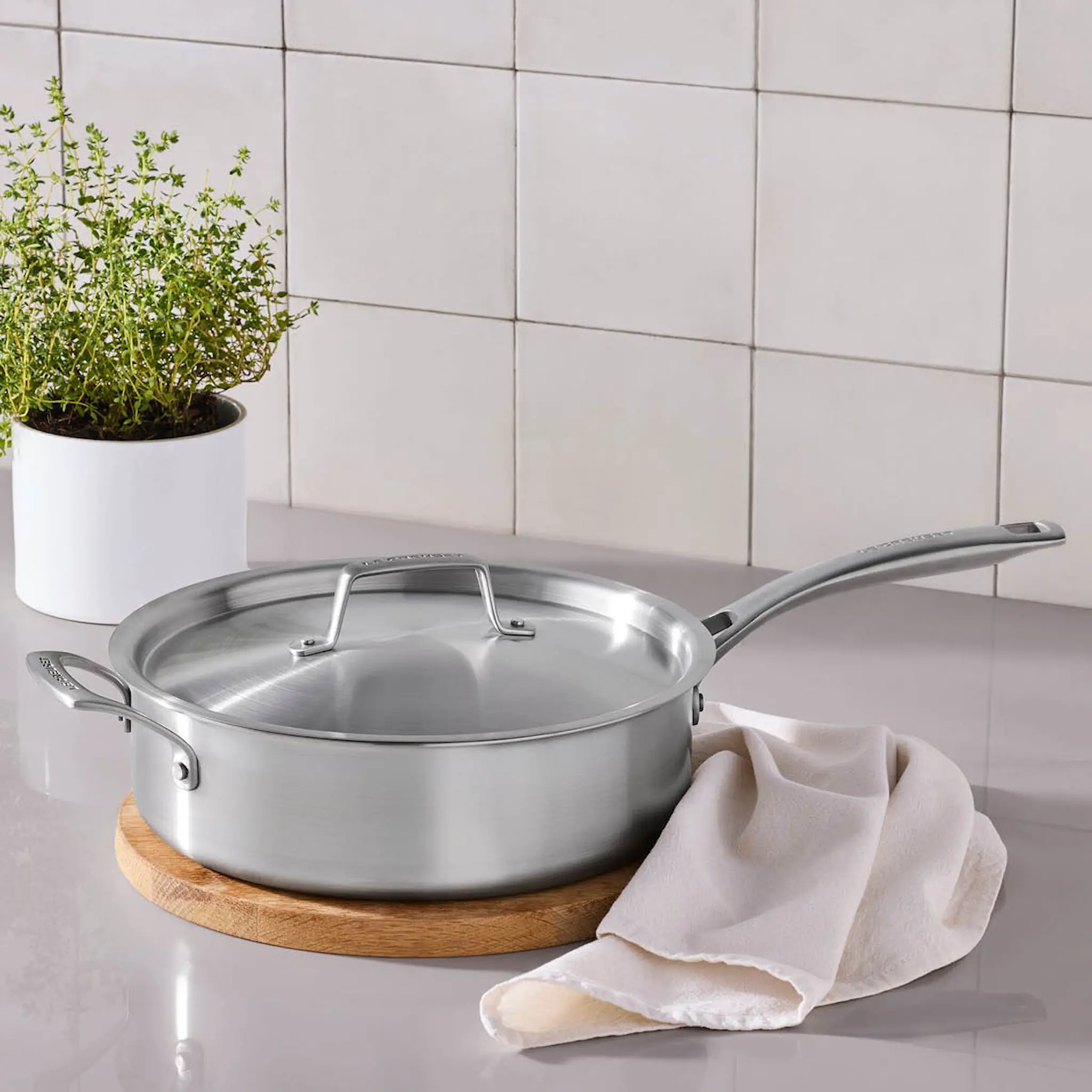 Le Creuset Essential 3-Ply Paistokasari 26 cm 4,2 L